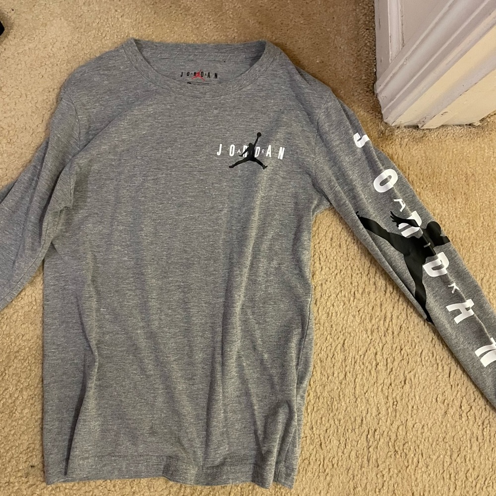 Air Jordan boys L long sleeve shirt